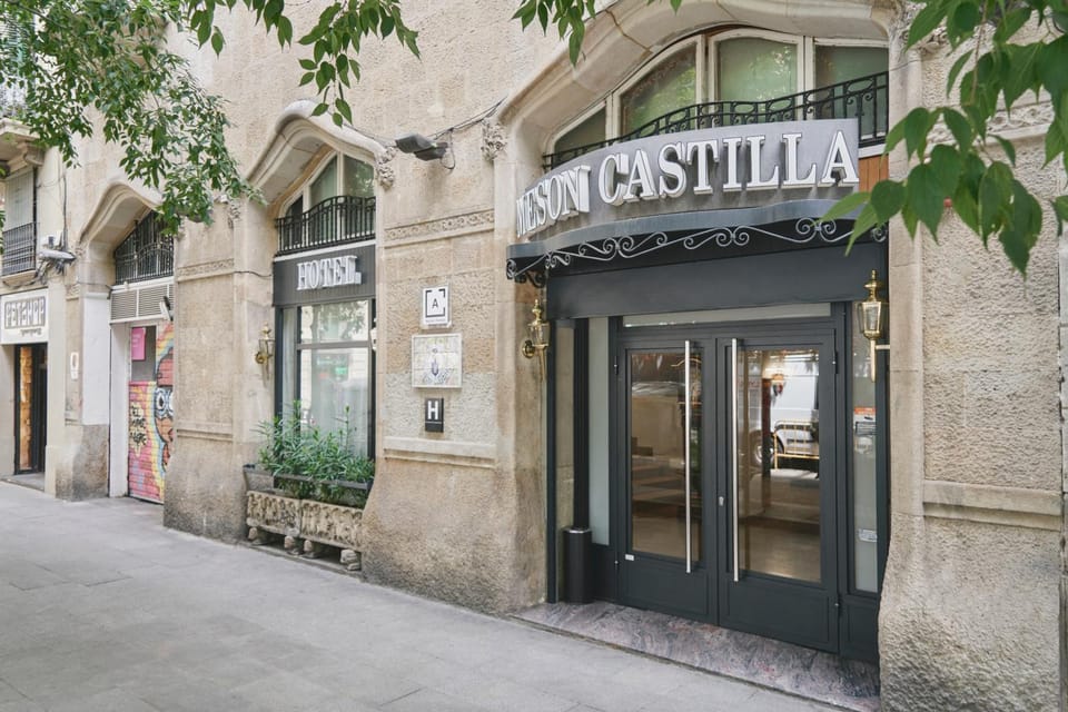 Property building, Facade/entrance