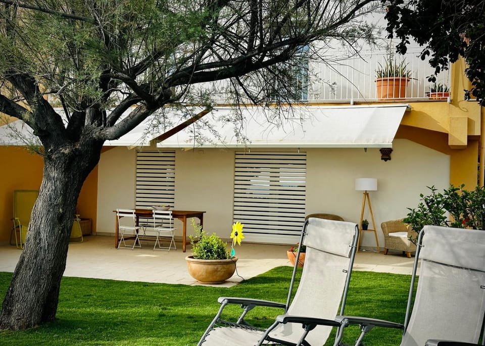 Property building, Patio, Garden