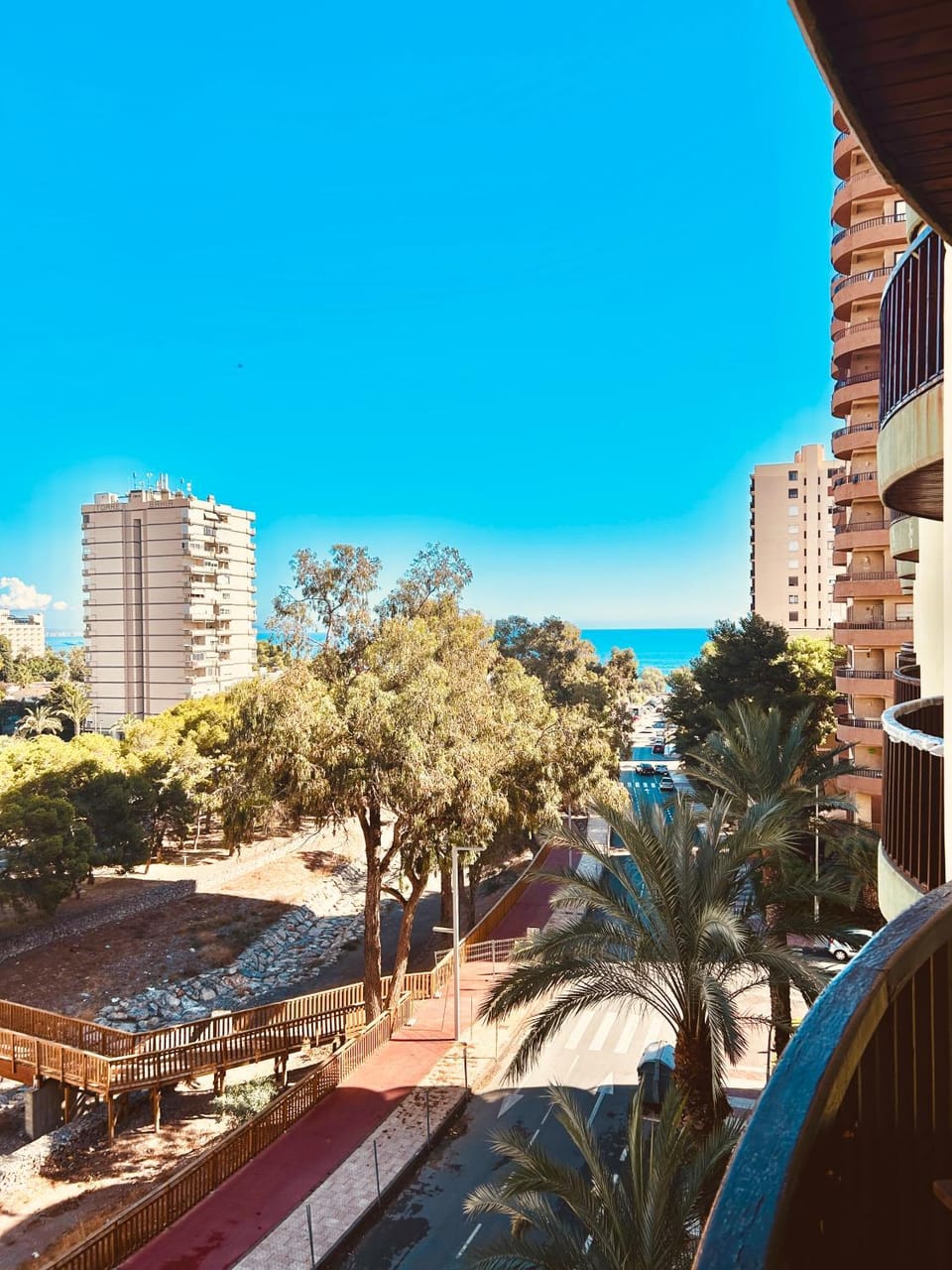View (from property/room), City view, Landmark view, Mountain view, Sea view, Street view, Sunrise