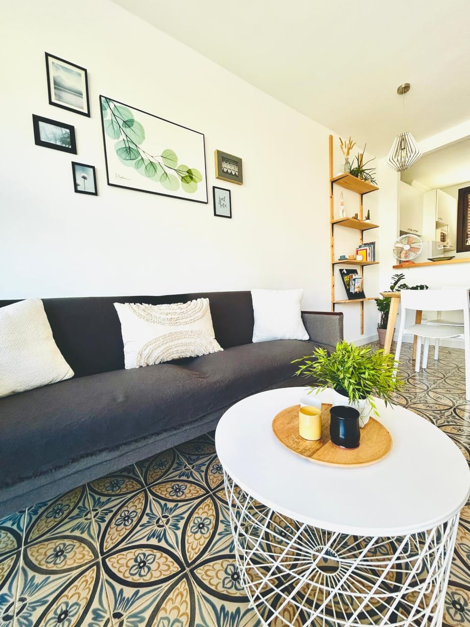 Living room, Seating area, internet, air conditioner
