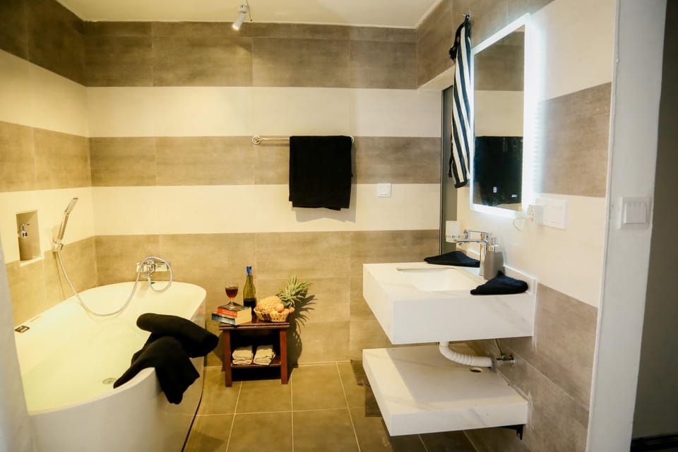 Bathroom, Bath