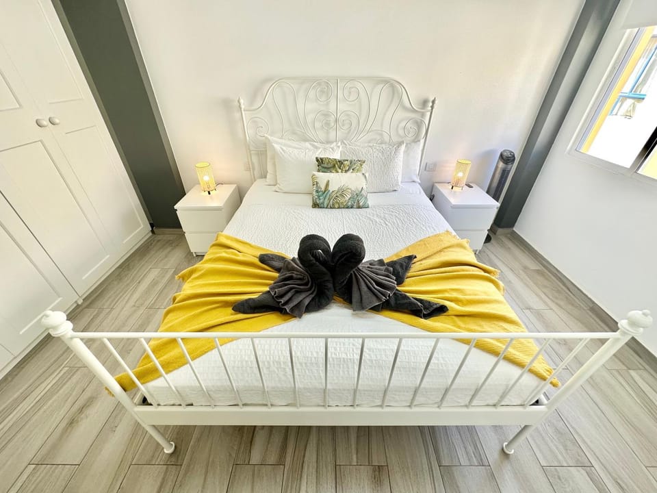 Mango Sorbet súper central, 3 Desks, high speed internet, 3 bedrooms and 2 bathrooms Apartment in Corralejo