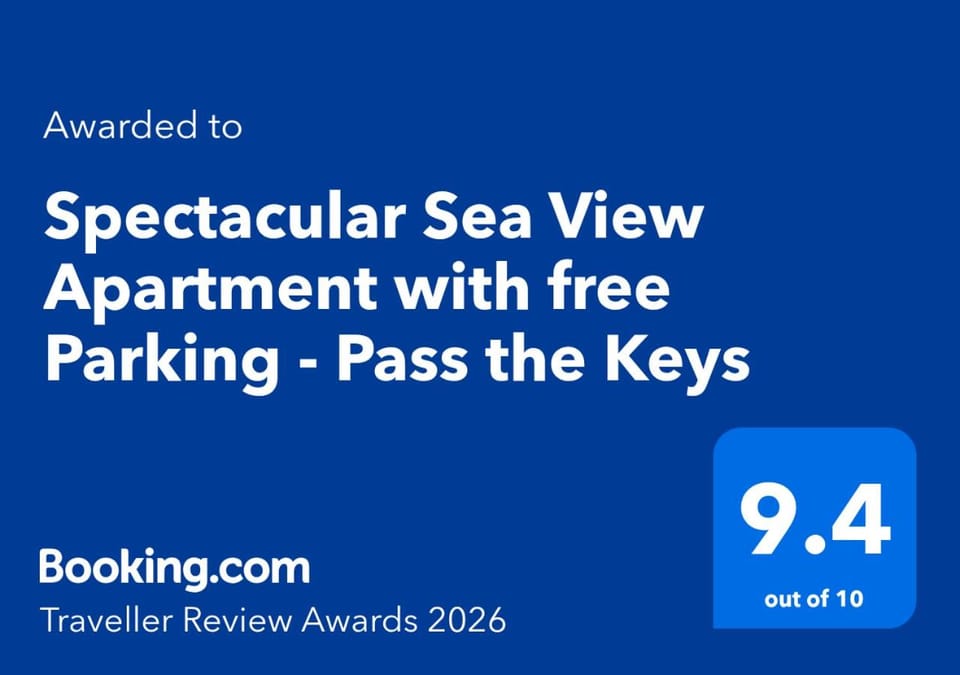 Spectacular Sea View Apartment with free Parking - Pass the Keys Apartment in Trearddur Bay