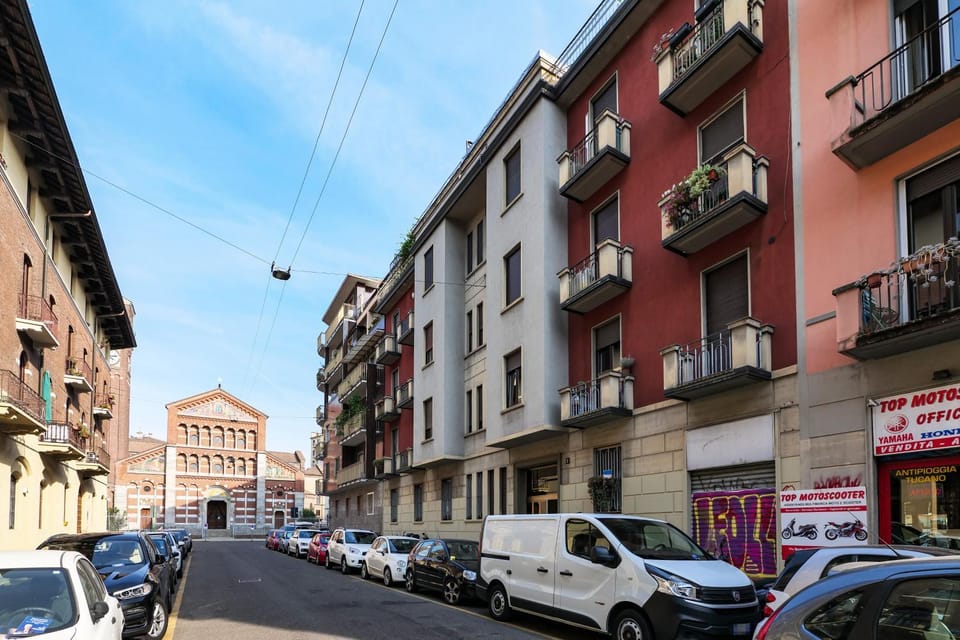 Property building, Street view