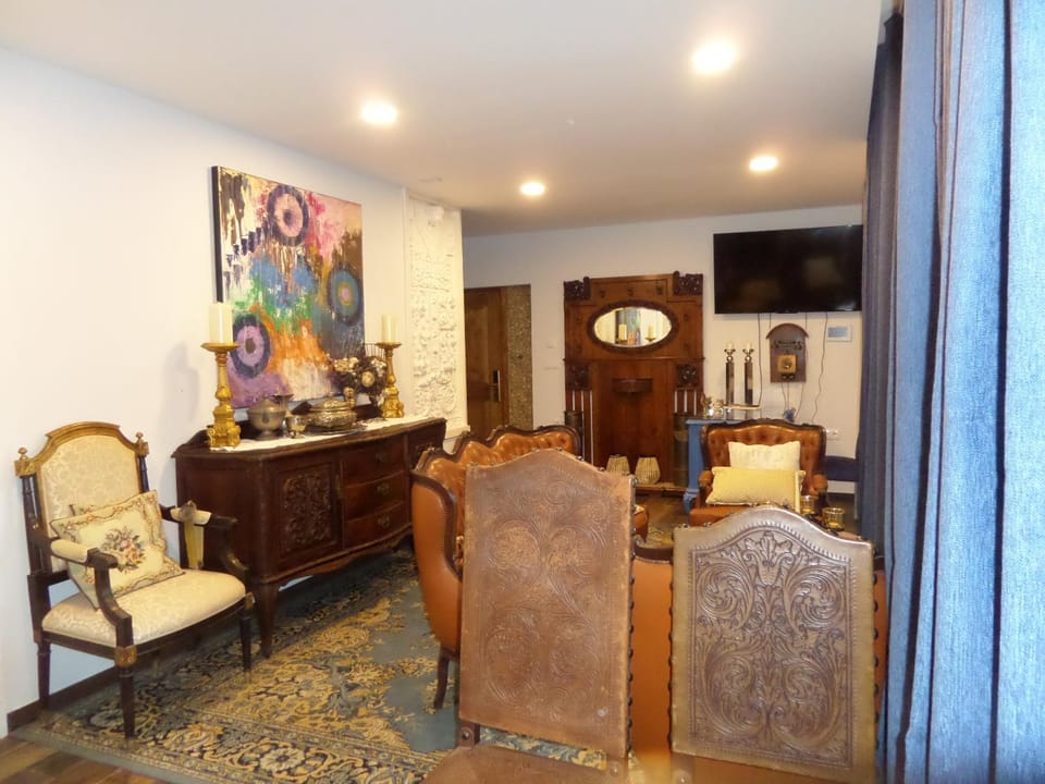 Communal lounge/ TV room, Living room