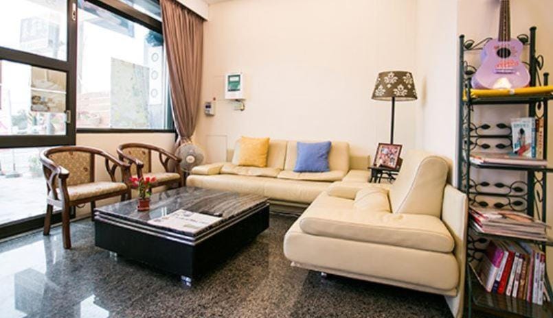 Communal lounge/ TV room, Living room