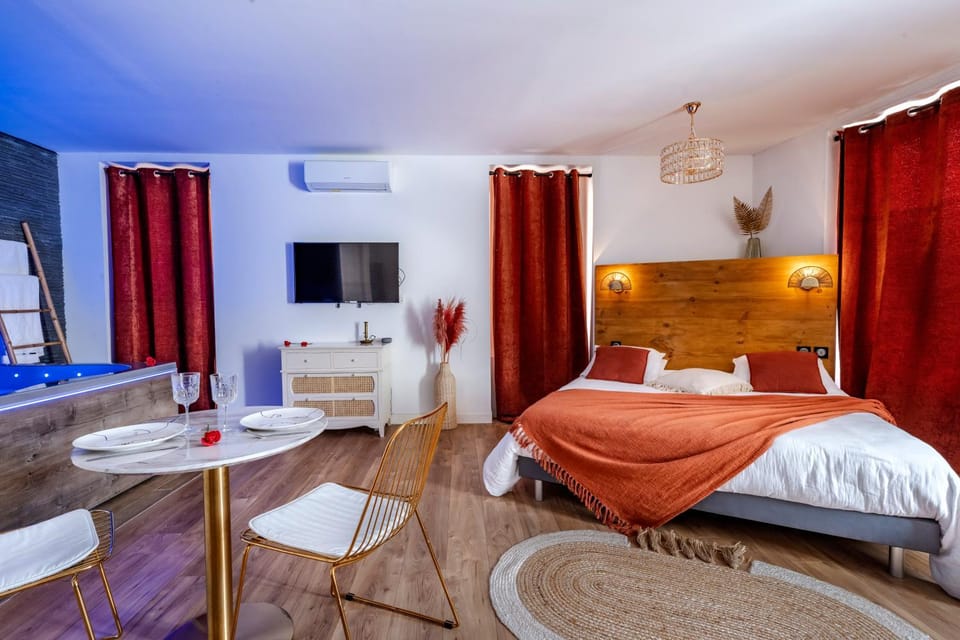 Loft Romantique - Spa Privatif - Spa Noctambulles Apartment in Hyères