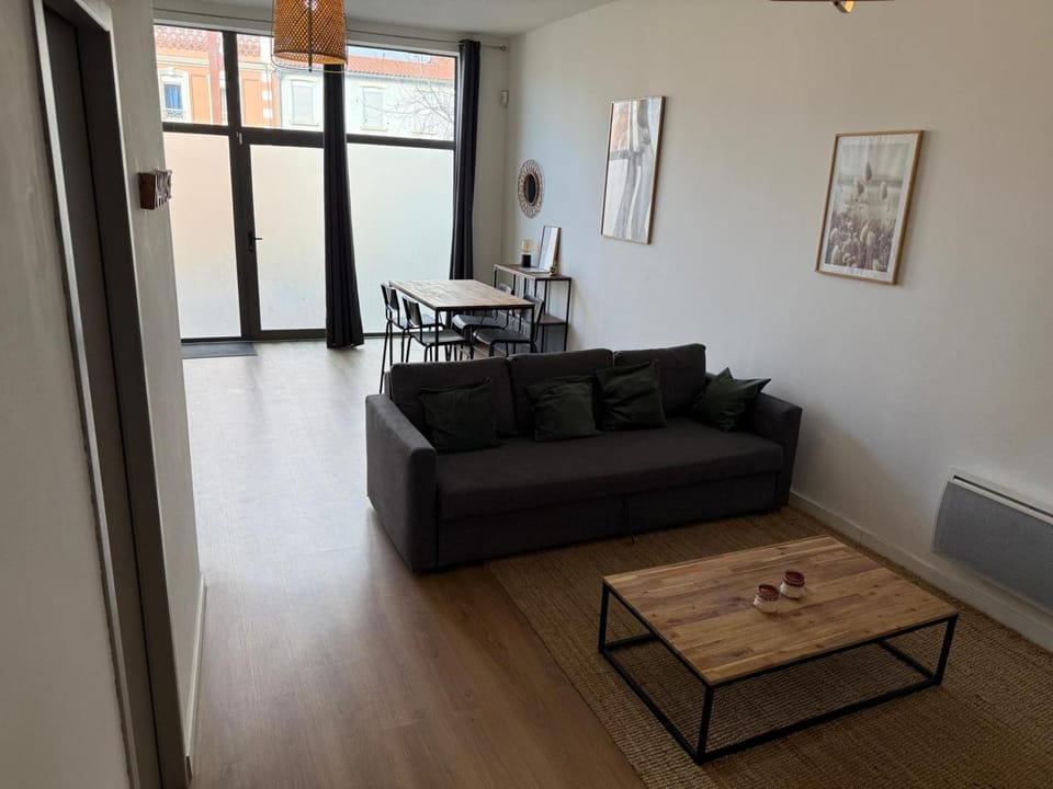 Lounge or bar