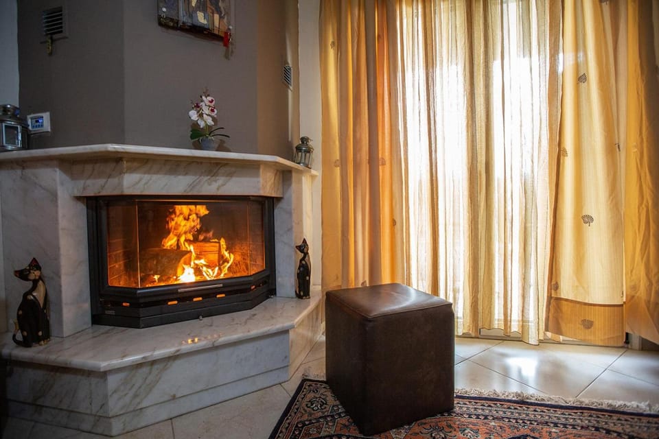 Living room, Seating area, fireplace
