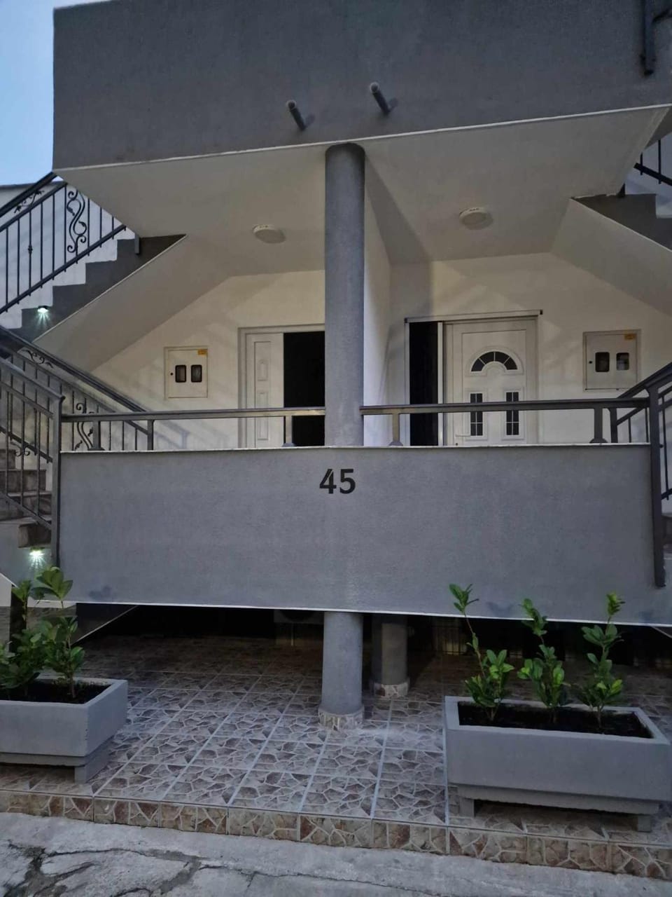 Property building, Facade/entrance