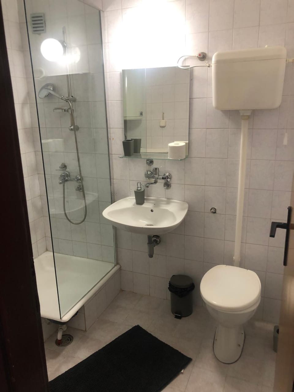 Shower, Toilet, Bathroom
