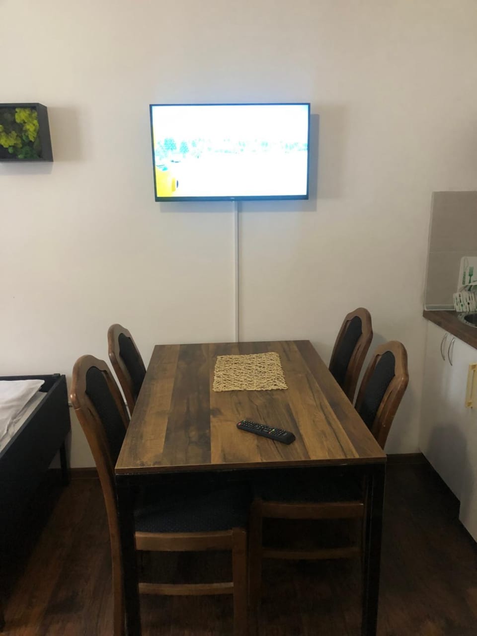 TV and multimedia, Dining area