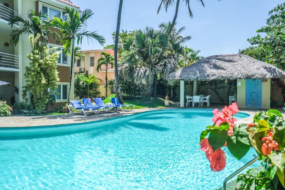 Property building, Swimming pool