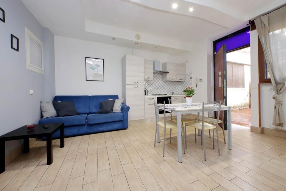 Kitchen or kitchenette, Living room, Seating area, Dining area, minibar, pet friendly, stove