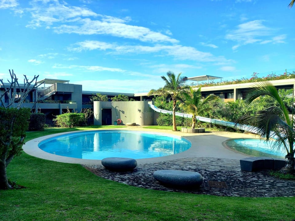 Garden, Swimming pool