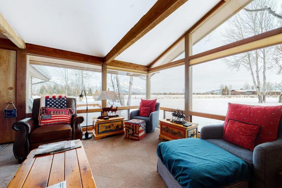 The Director's Cabin Cabin in Wyoming