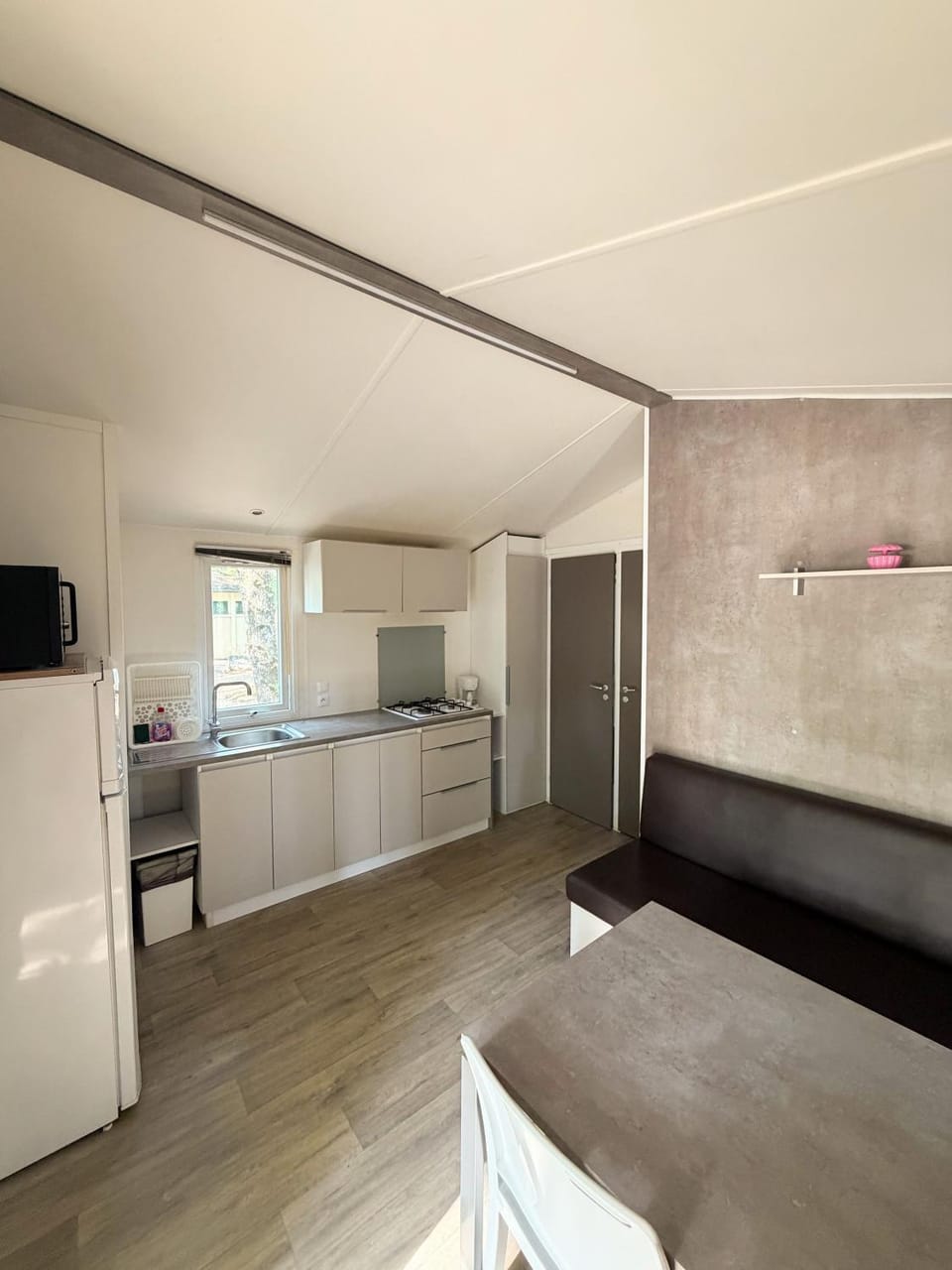 Domaine Les Acacias Campground/ 
RV Resort in Centre-Val de Loire