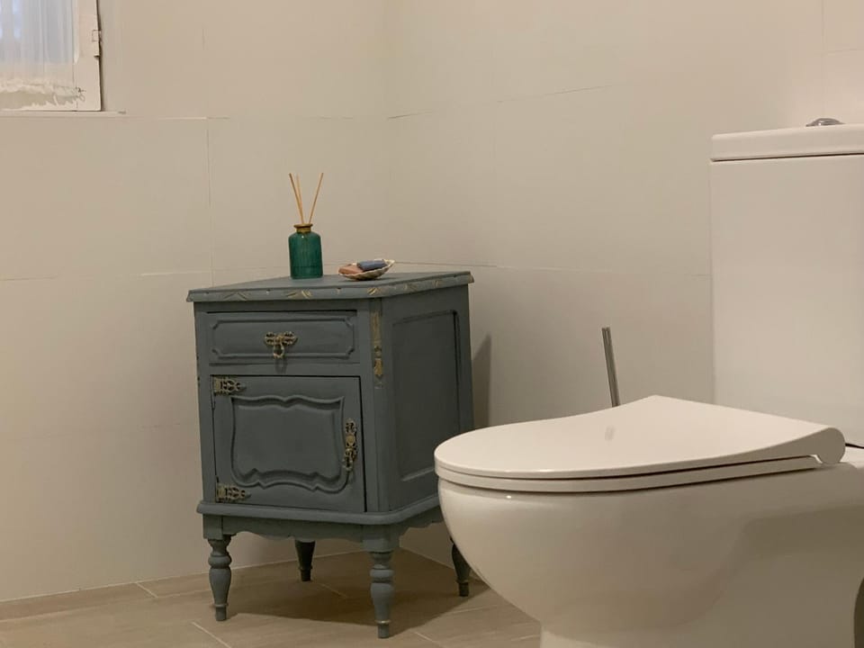 Toilet, Bathroom
