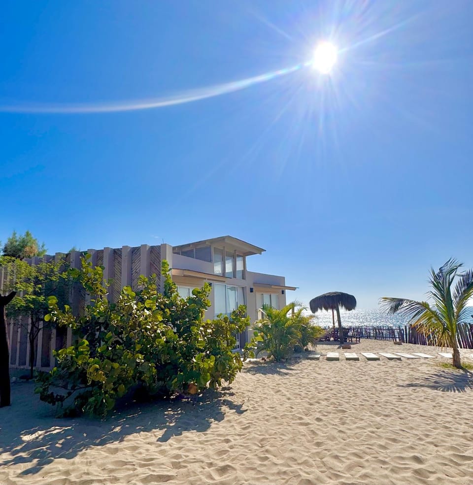 Ribera Del Norte Bungalows House in Canoas de Punta Sal