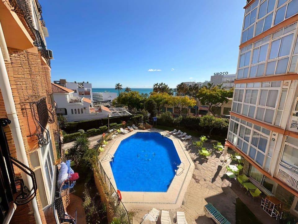 Pool view, Swimming pool