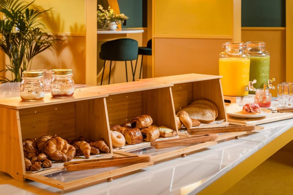 Buffet breakfast