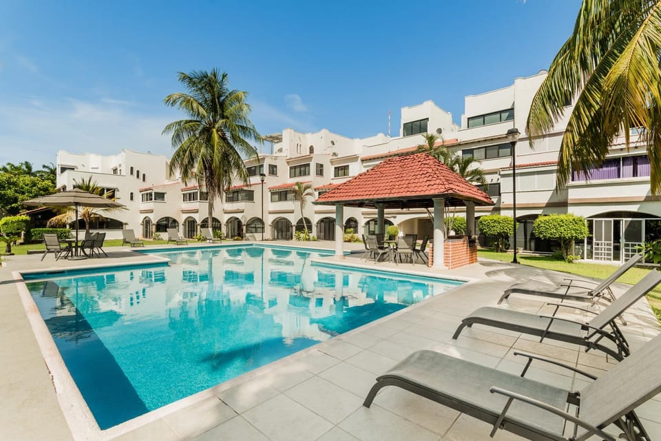 Charming Lagoon front Villa by CASA PARAISO Villa in Cancun