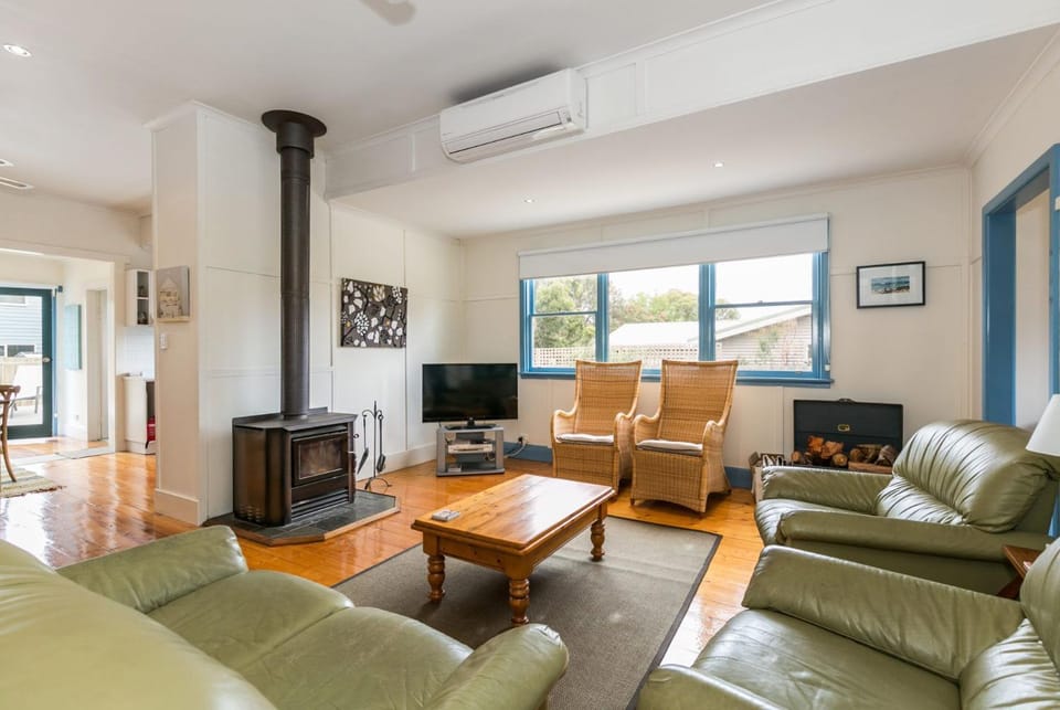 Sand Surf and Sunshine - BYO Linen House in Anglesea