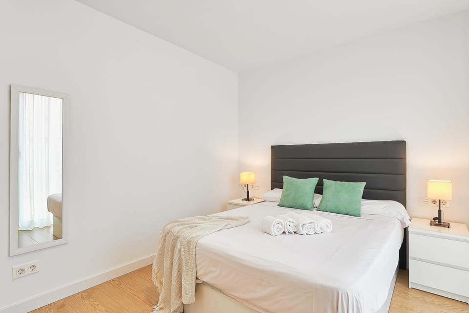 Bed, Photo of the whole room
