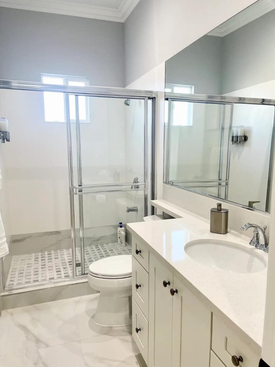 Shower, Toilet, Bathroom