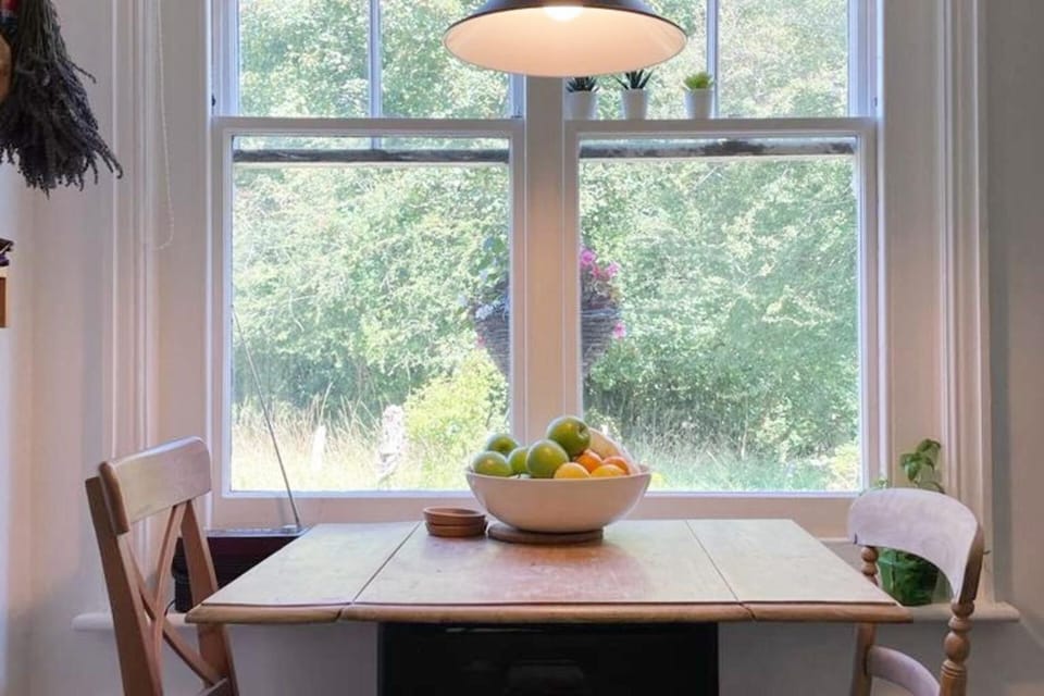 Fantastic 2BD Victorian Apt - 4 adults & 1 child House in Lewes District