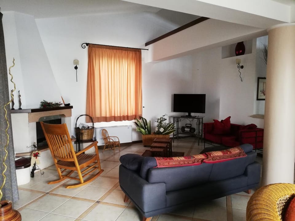 Communal lounge/ TV room, Communal lounge/ TV room, Living room, Seating area