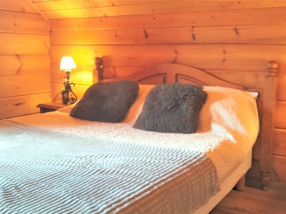 Chalet à La Joue du Loup, 6 pers, terrasse, parking - FR-1-504-651 Chalet in Provence-Alpes-Côte d'Azur