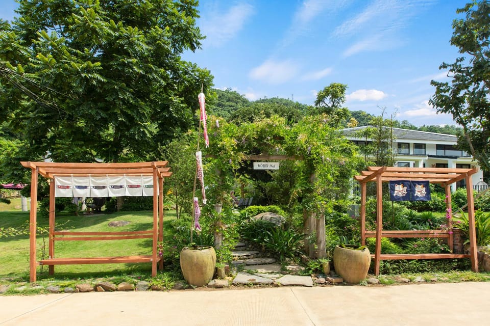 Day, Garden view