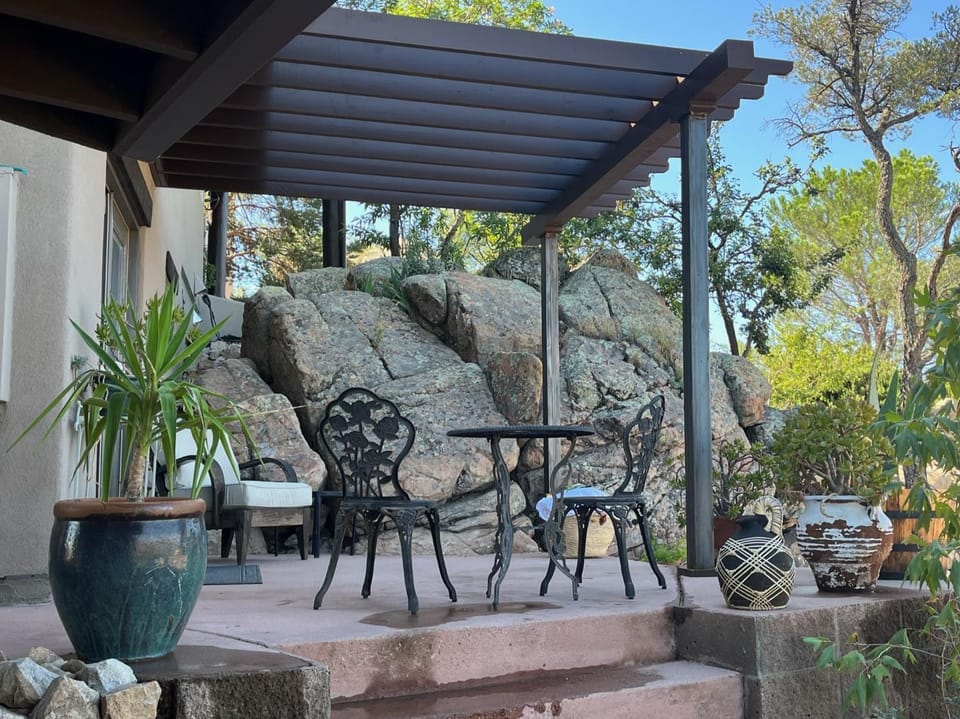 Patio, Garden, Seating area, Dining area, Garden view