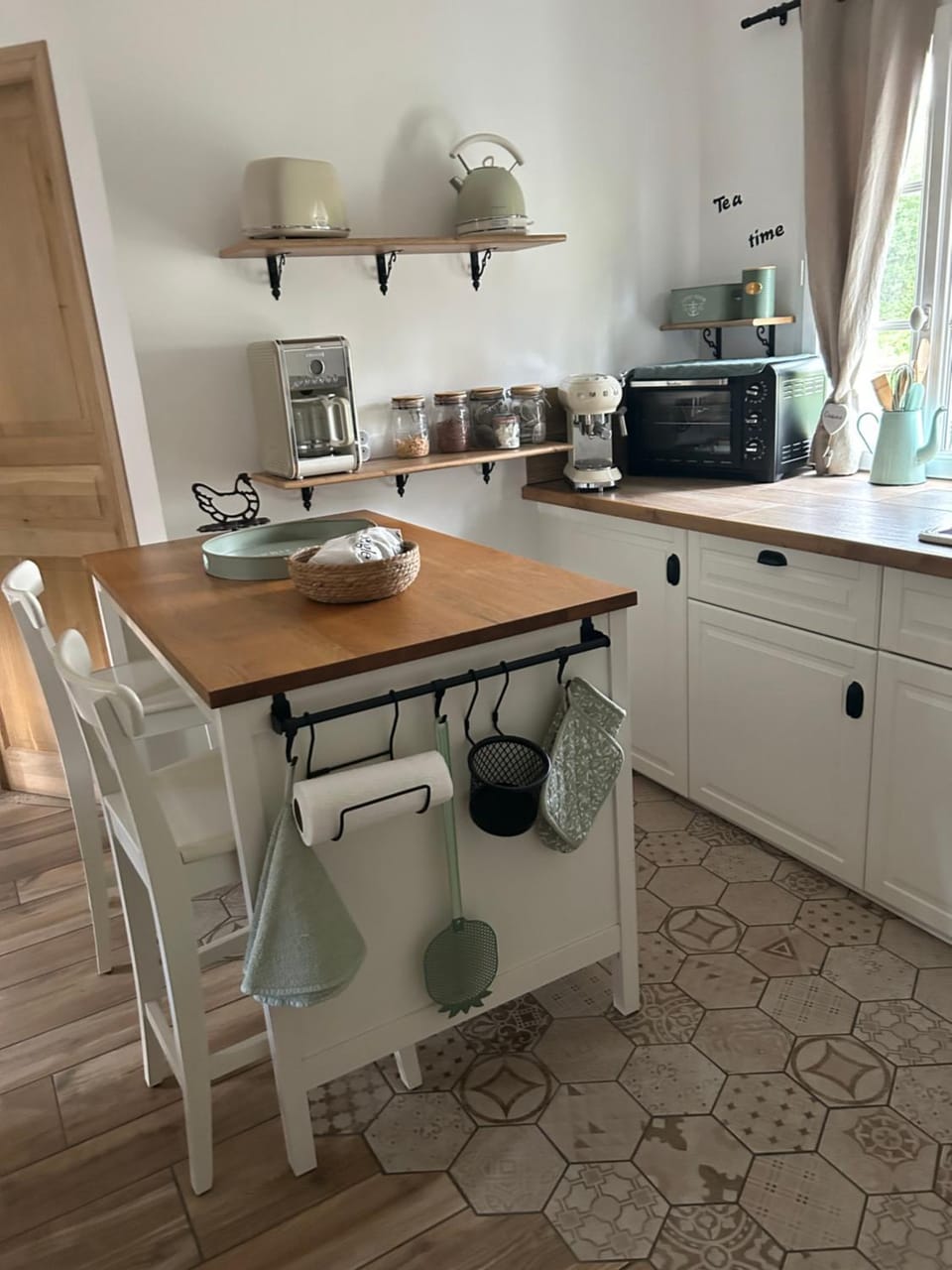 Coffee/tea facilities, Kitchen or kitchenette, Dining area, dishwasher, minibar, pet friendly, stove, toaster