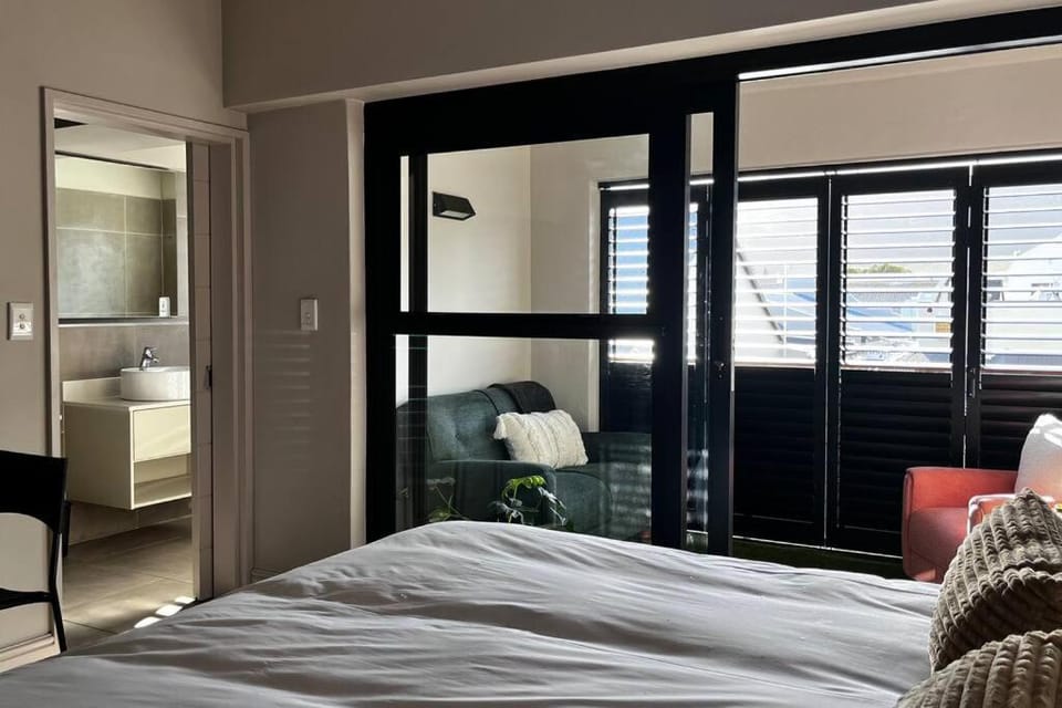 Bed, Bathroom, Balcony/Terrace