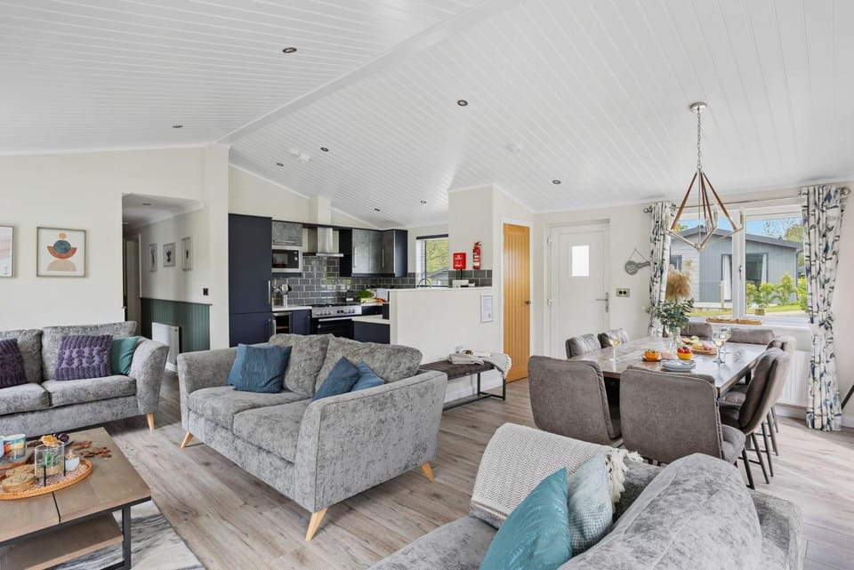 Kitchen or kitchenette, Living room, Dining area