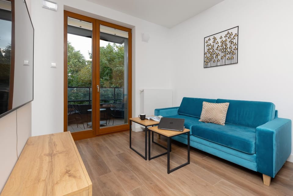 Communal lounge/ TV room, TV and multimedia, Living room, Seating area