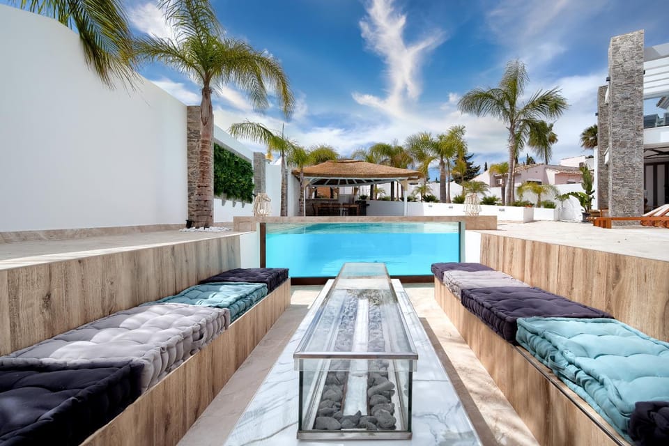 Seating area, Pool view, Swimming pool, sunbed