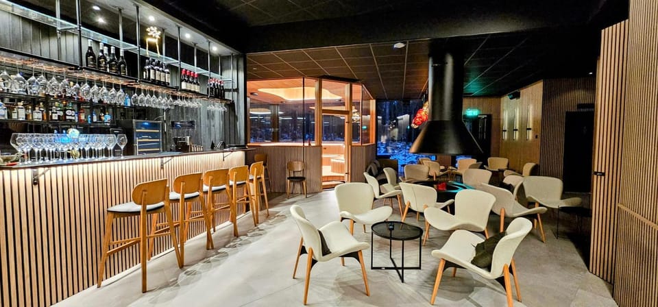 Lounge or bar