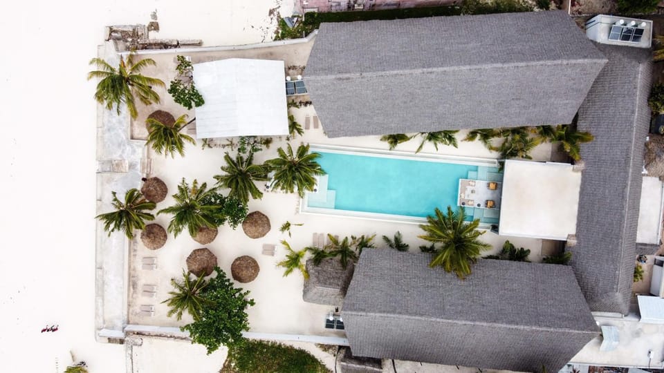 Property building, Swimming pool