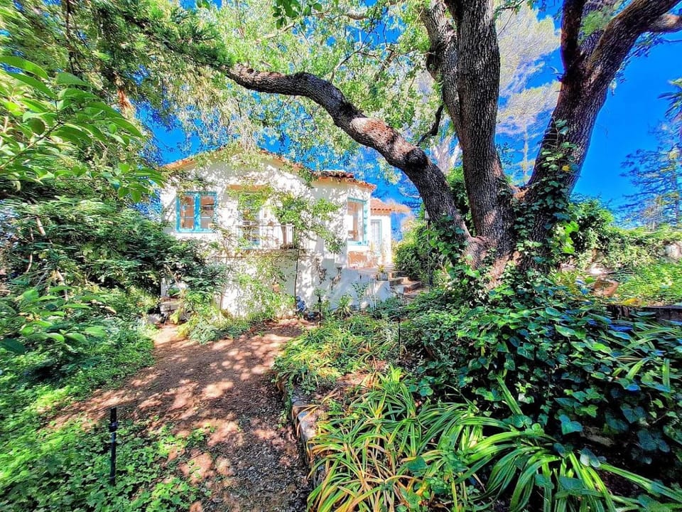 Fairy Hill Sanctuary Villa in Los Gatos