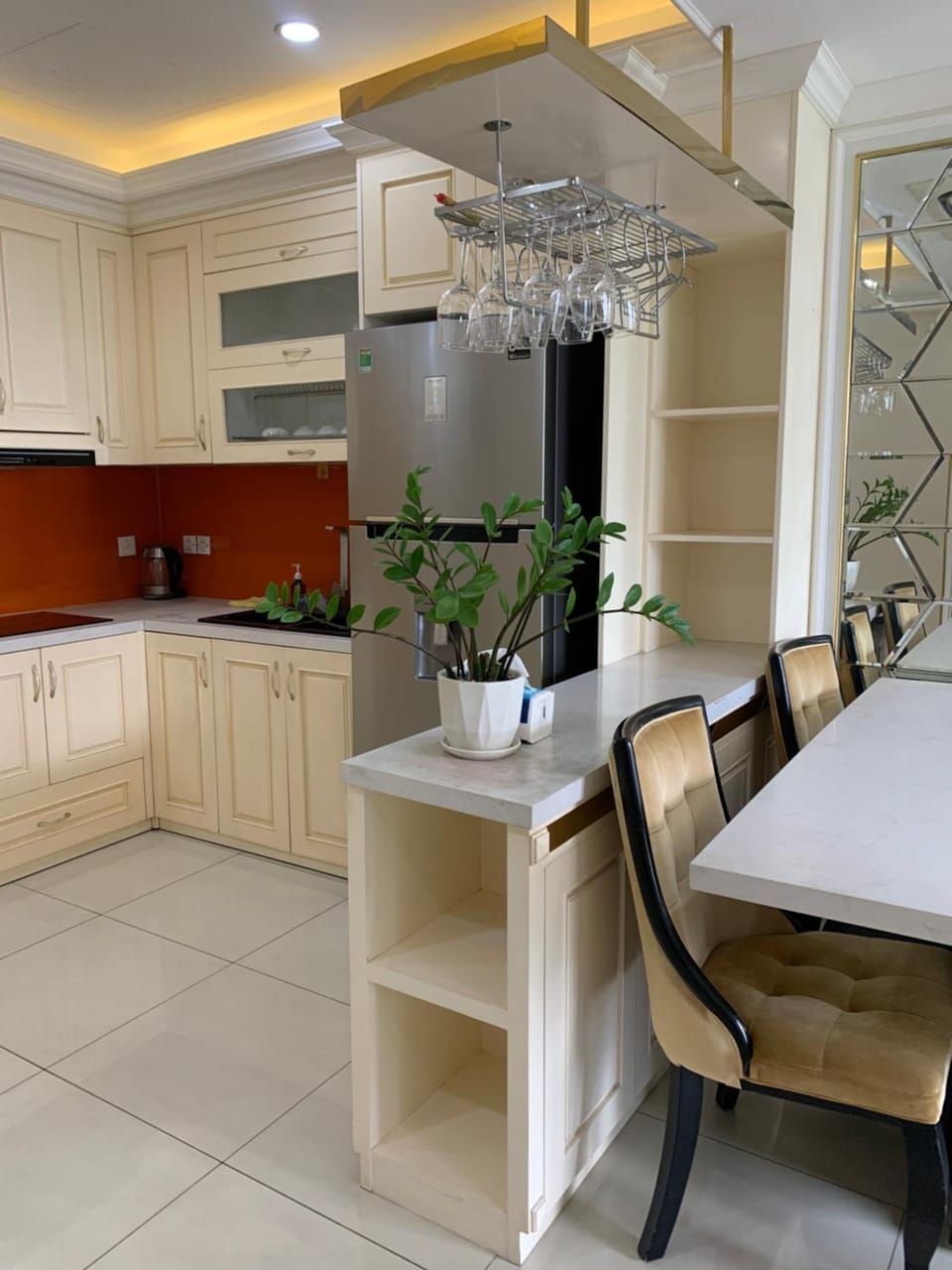 Căn hộ Emerald 2PN 2VS hồ bơi Aeon mall Tân Phú Apartment in Ho Chi Minh City