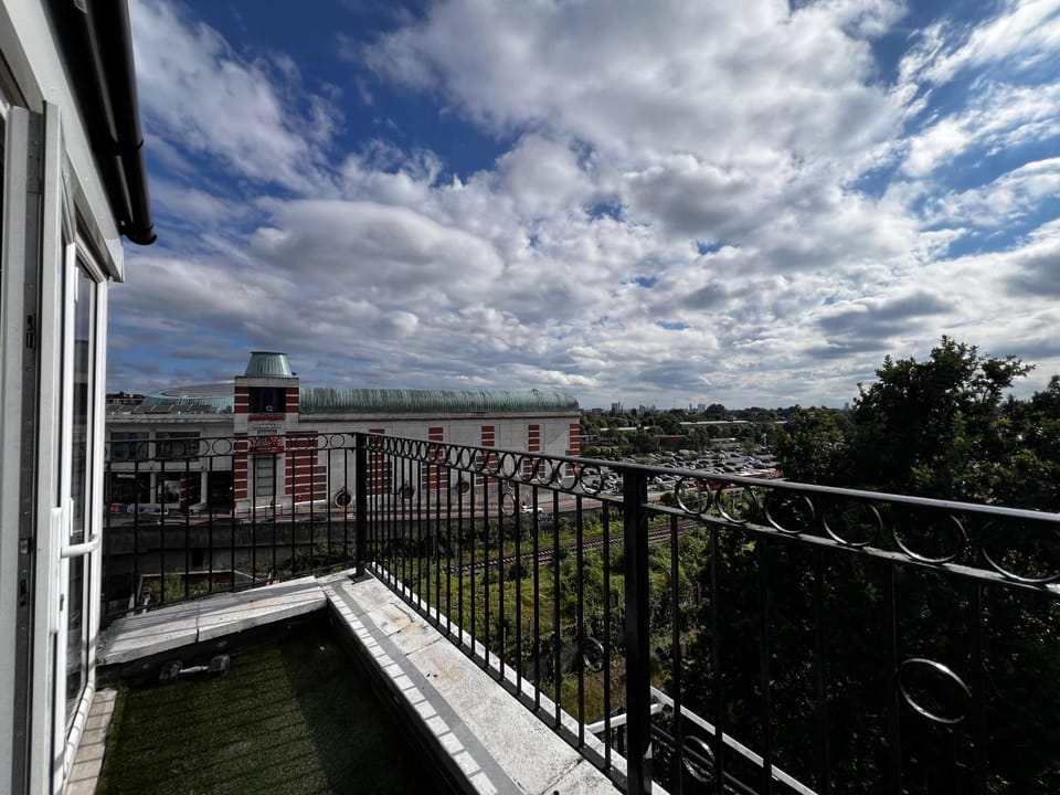 Cosy Apartments - Finchley Road Apartment in London Borough of Camden