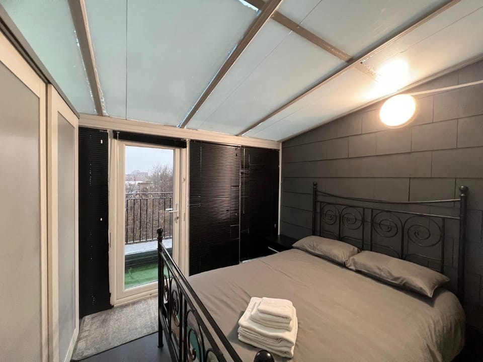 Cosy Apartments - Finchley Road Apartment in London Borough of Camden