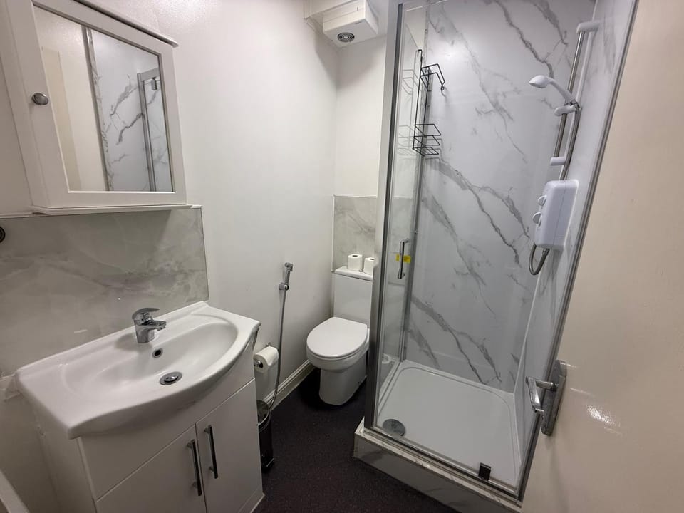 Cosy Apartments - Finchley Road Apartment in London Borough of Camden