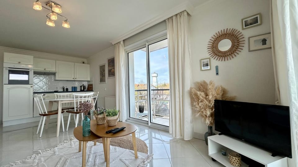 TV and multimedia, Dining area