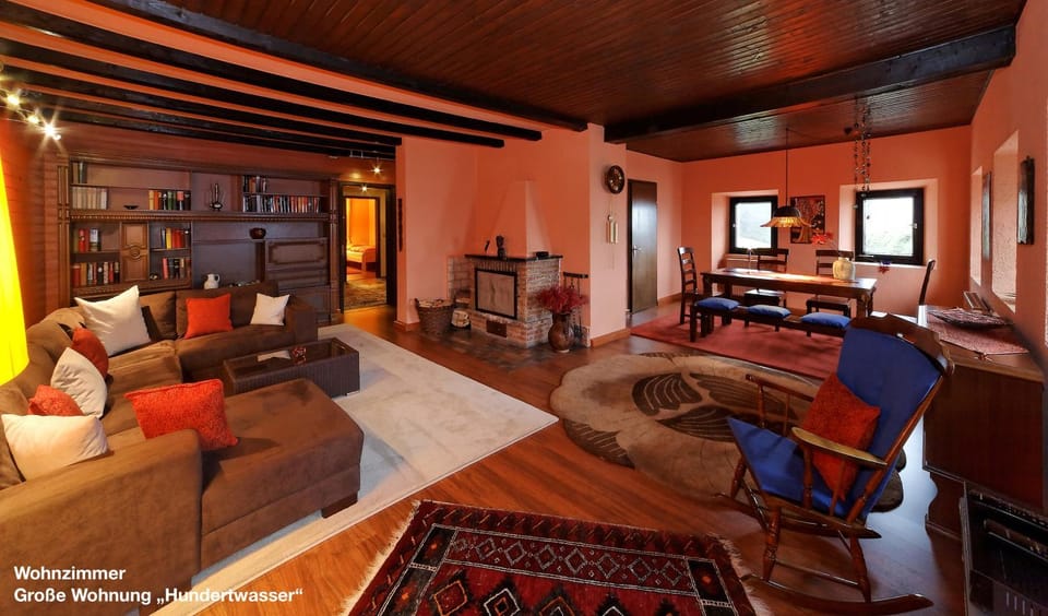 Communal lounge/ TV room, Library, Living room, Lounge or bar, Photo of the whole room, Seating area, Dining area