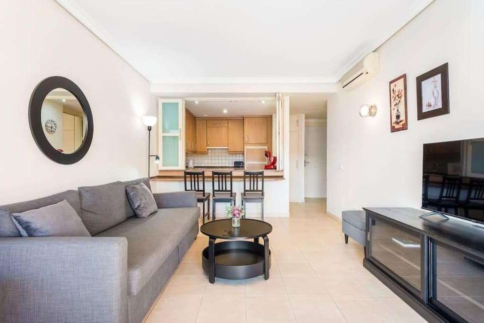 Bright and welcoming holiday home Apartment in Acantilados de Los Gigantes