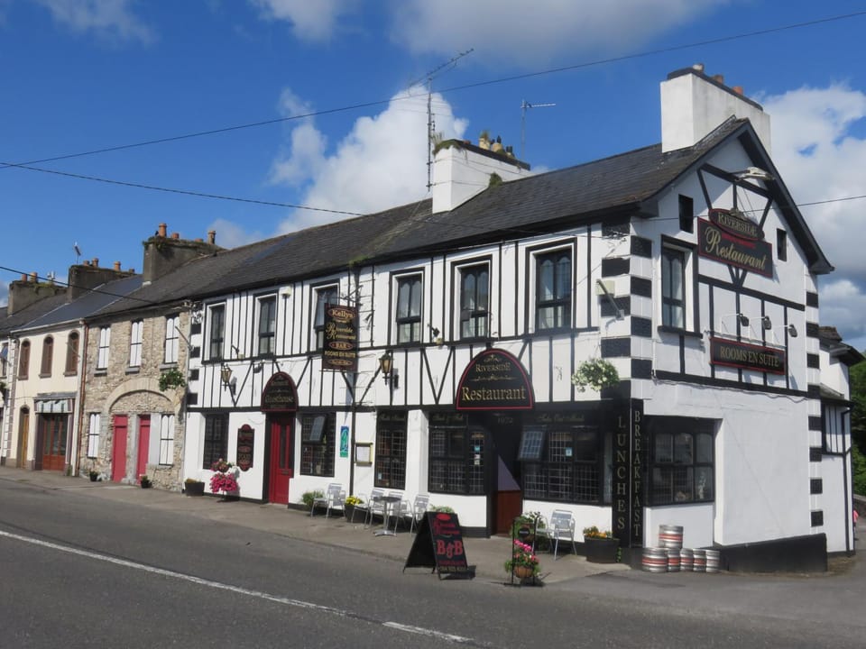 Facade/entrance, Logo/Certificate/Sign, English/Irish breakfast, Certificate/Award